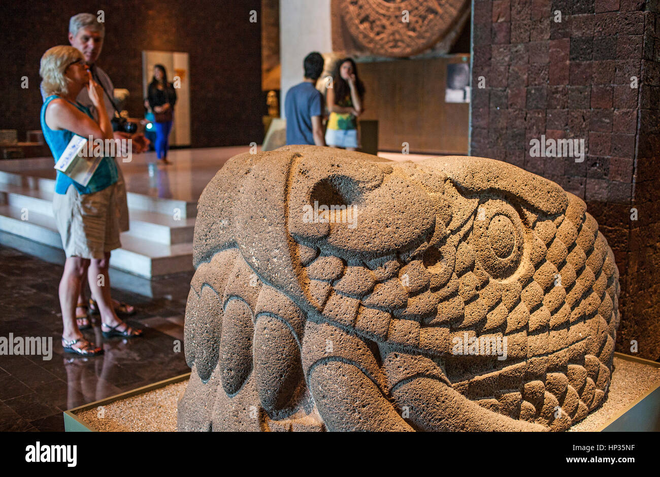 `Cabeza de serpiente emplumada´, Gefiederte Schlange Kopf aus Tenochtitlan, Schlange, Nationalmuseum für Anthropologie. Mexiko-Stadt. Mexiko Stockfoto